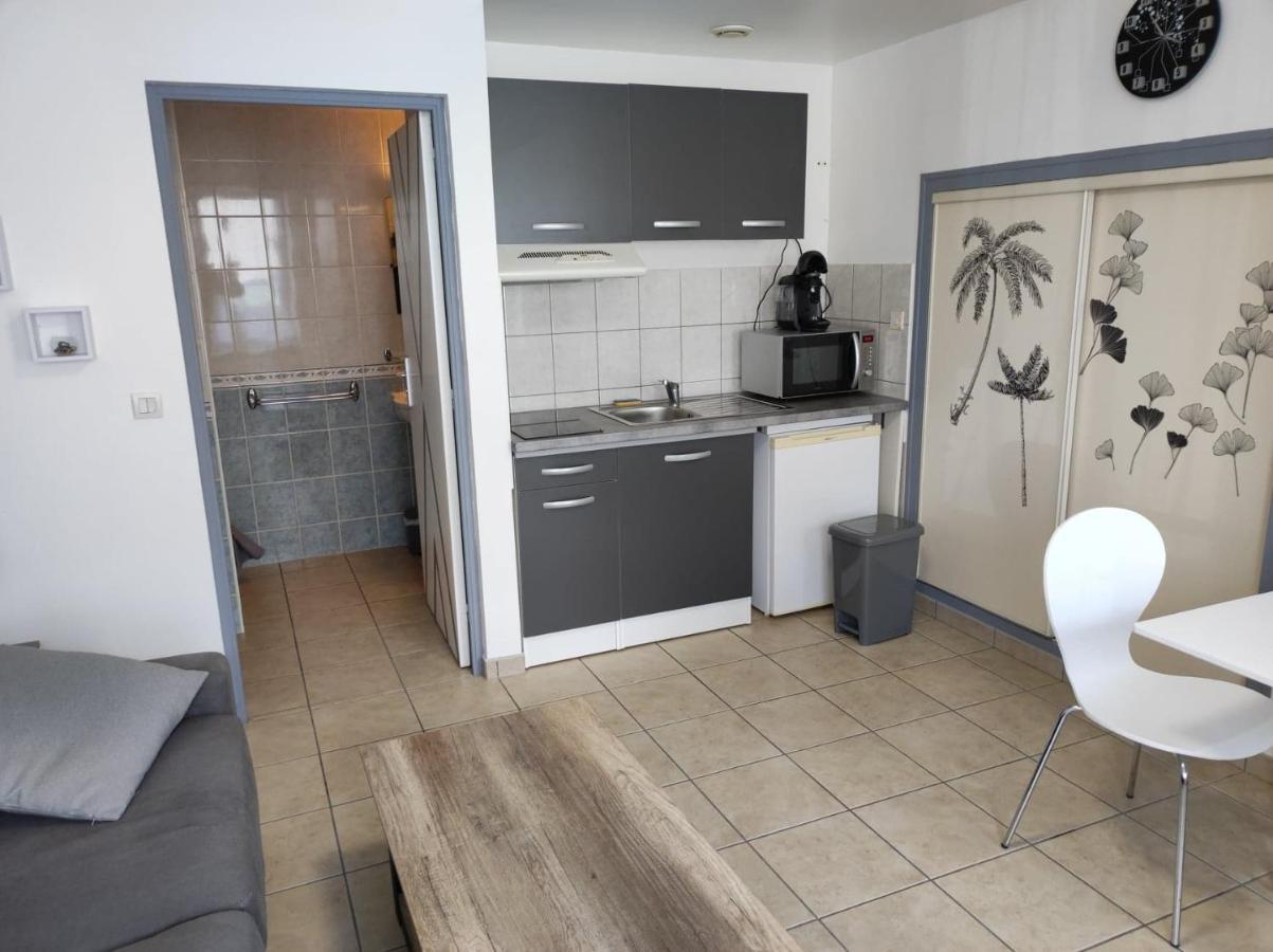 Studio 2 Personnes En Centre Ville Saint-Pierre-de-Plesguen Экстерьер фото