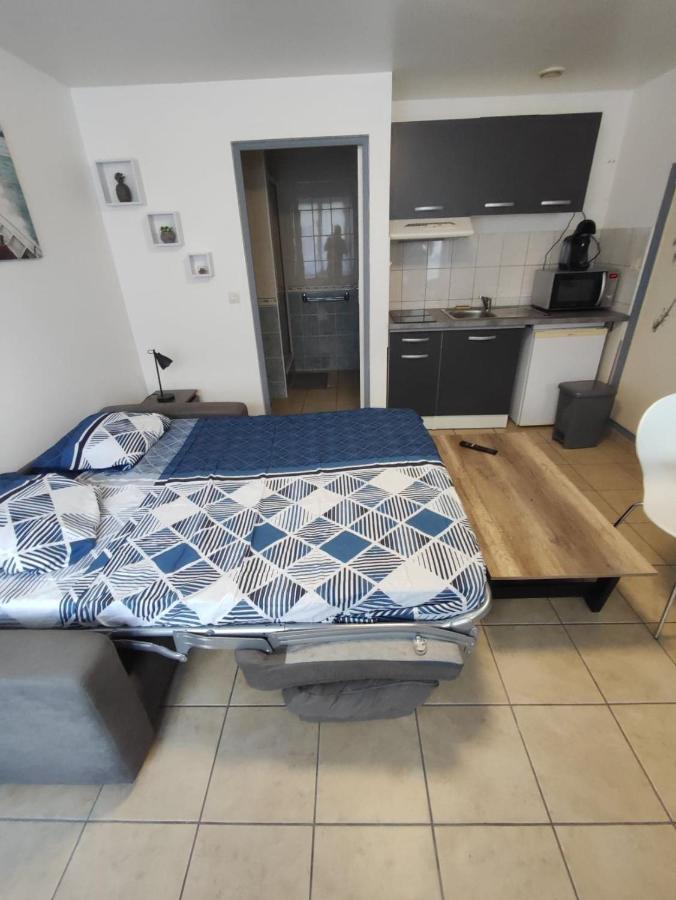Studio 2 Personnes En Centre Ville Saint-Pierre-de-Plesguen Экстерьер фото